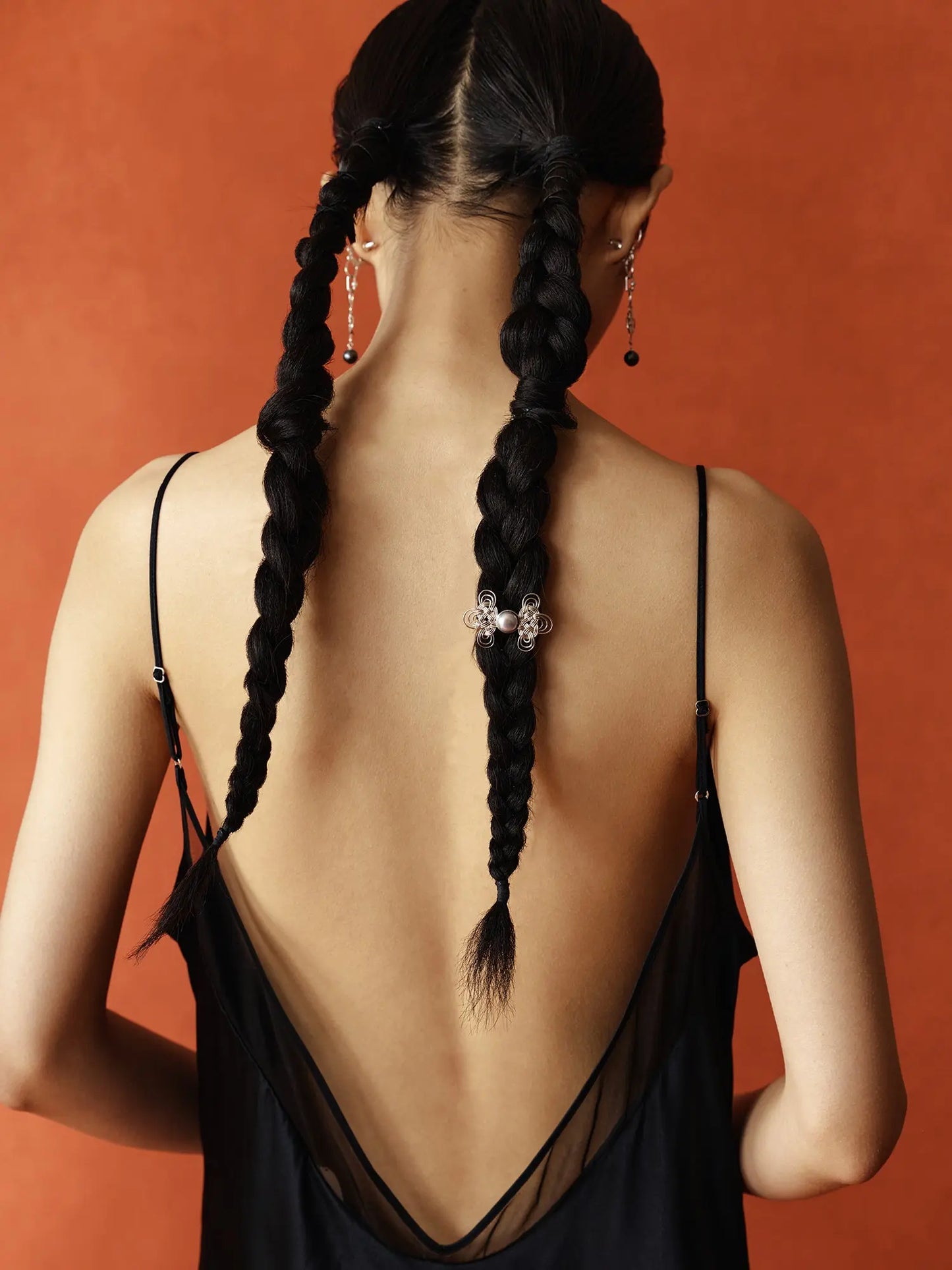  WANYEE CRAFT WOVEN LUCKY CLOUD KNOT PEARL BROOCH |  TROVE & TONE