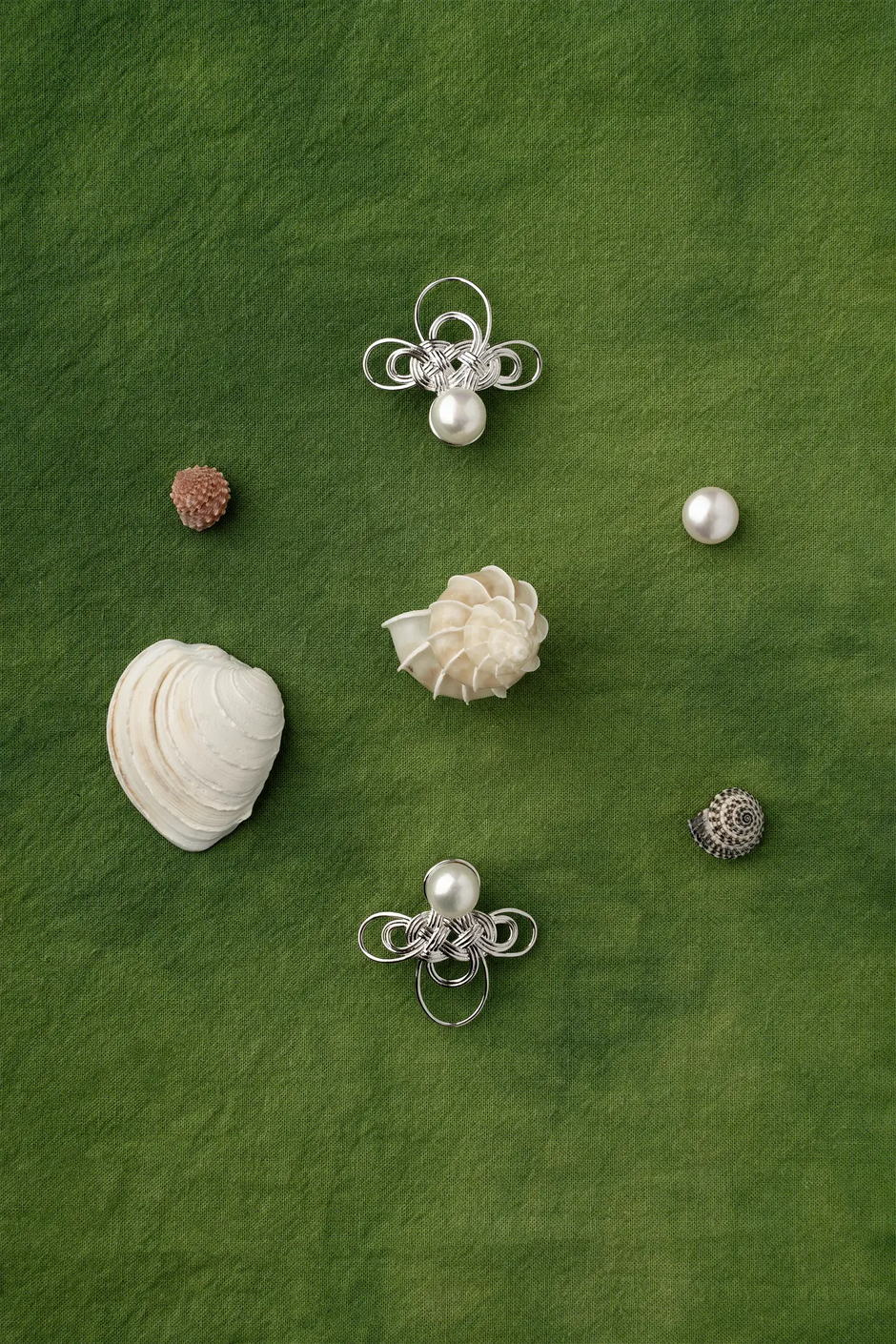  WANYEE CRAFT WOVEN CLOUD KNOT PEARL STUD EARRINGS |  TROVE & TONE