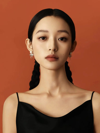  WANYEE CRAFT WOVEN CLOUD KNOT PEARL STUD EARRINGS |  TROVE & TONE