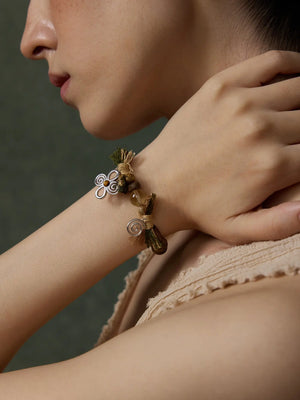  WANYEE CRAFT AGARWOOD SUNSTONE CRYSTAL BEADED BRACELET |  TROVE & TONE