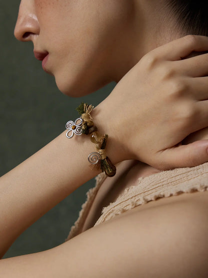  WANYEE CRAFT AGARWOOD SUNSTONE CRYSTAL BEADED BRACELET |  TROVE & TONE