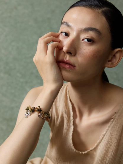  WANYEE CRAFT AGARWOOD SUNSTONE CRYSTAL BEADED BRACELET |  TROVE & TONE