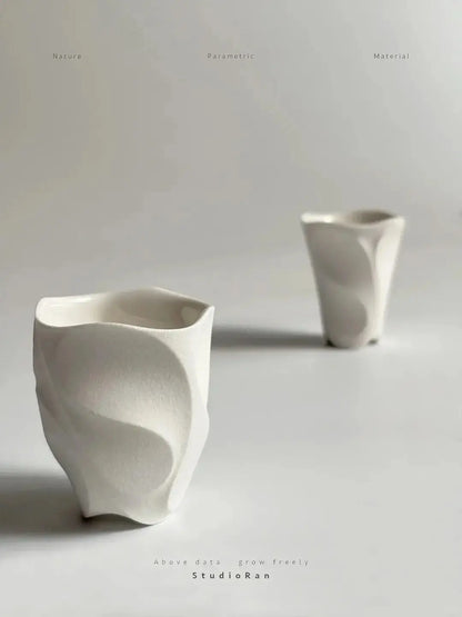  StudioRan CURVE 02 CERAMIC SMALL TEA CUP |  TROVE & TONE