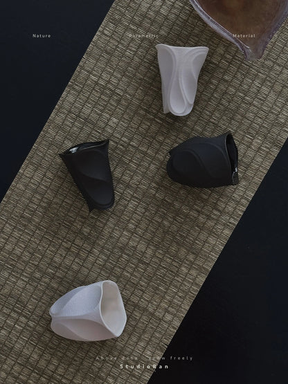  StudioRan CURVE 02 CERAMIC SMALL TEA CUP |  TROVE & TONE