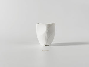 StudioRan CURVE 02 CERAMIC SMALL TEA CUP |  TROVE & TONE