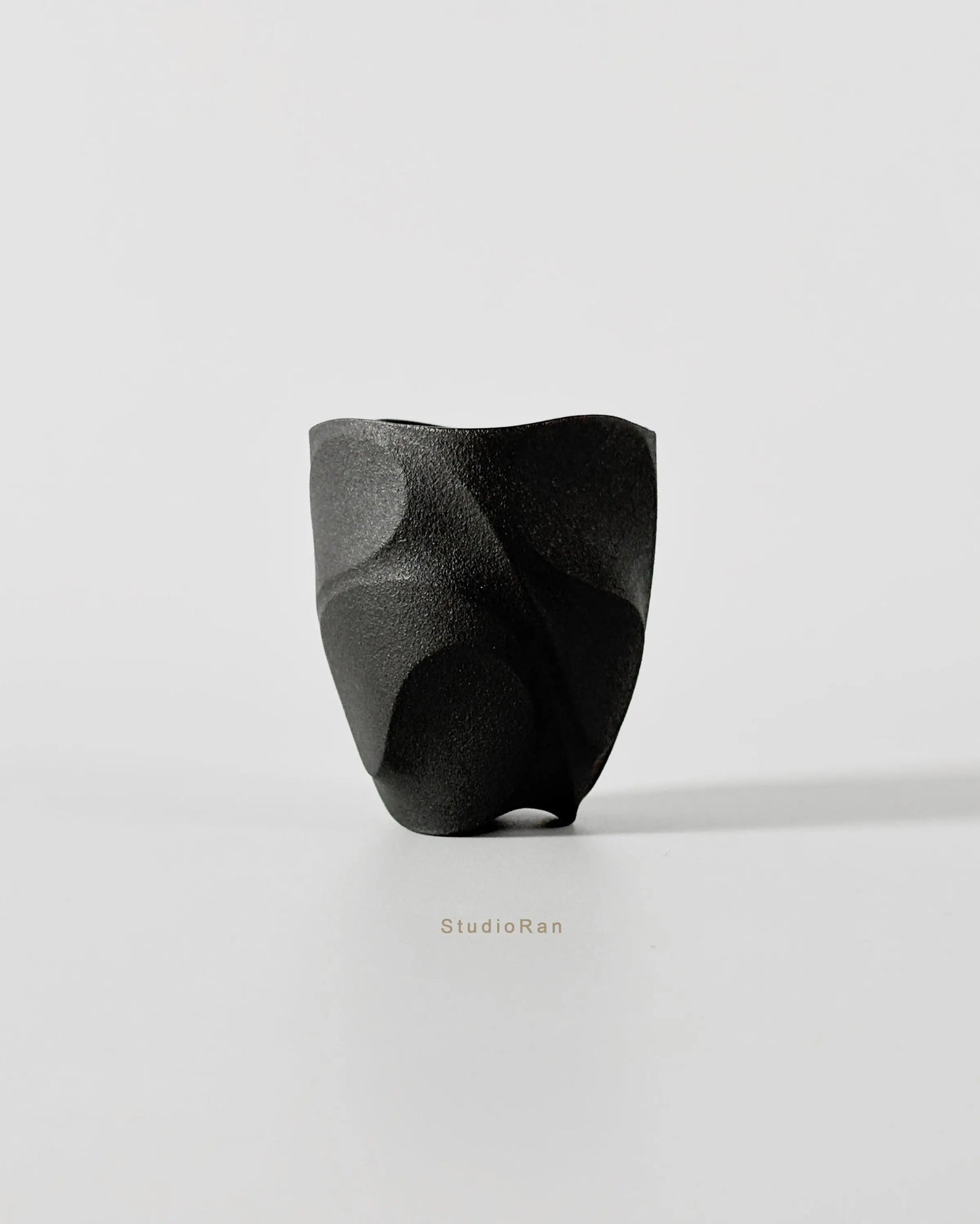  StudioRan CURVE 02 CERAMIC SMALL TEA CUP |  TROVE & TONE