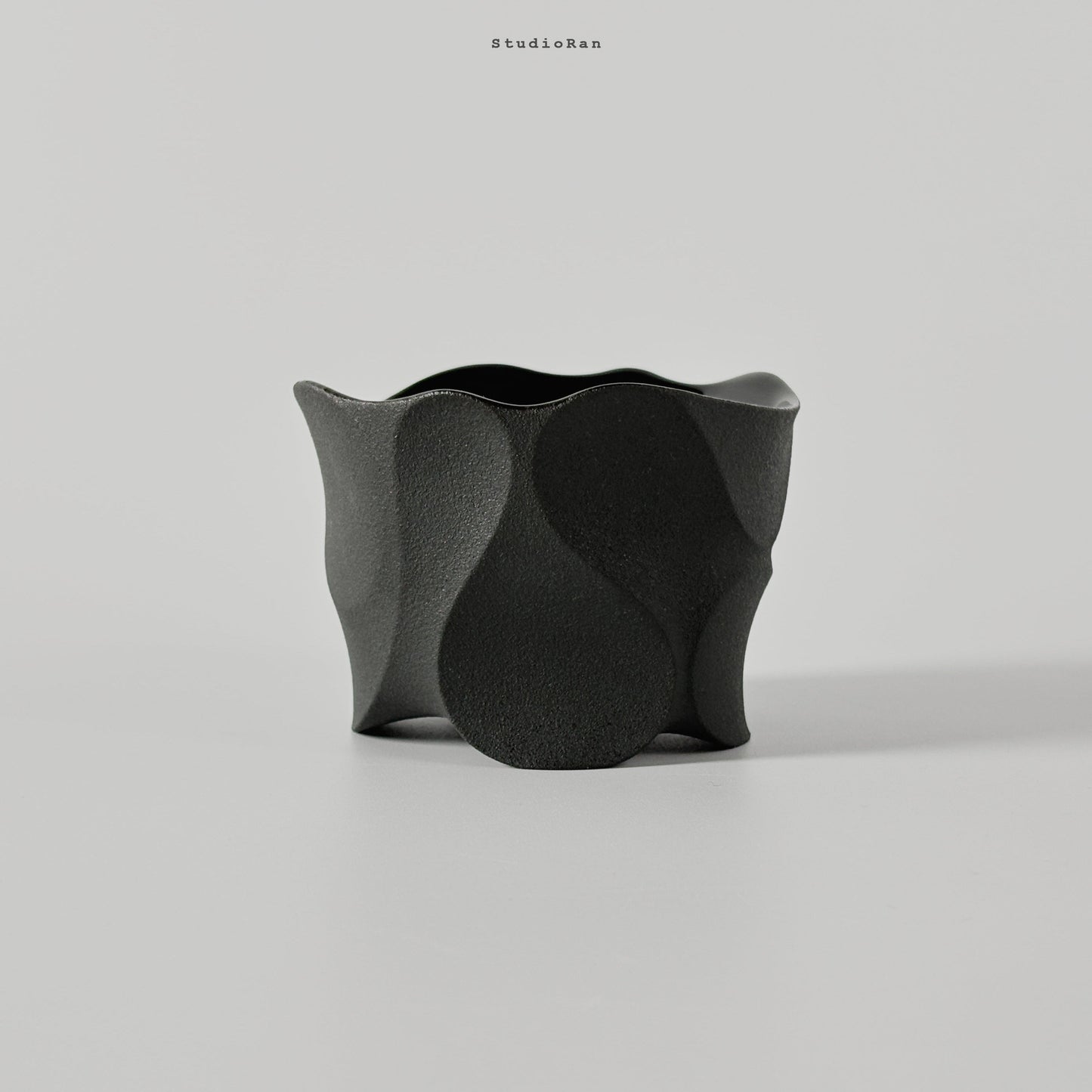 StudioRan CURVE 03 CERAMIC SHORT CUP |  TROVE & TONE