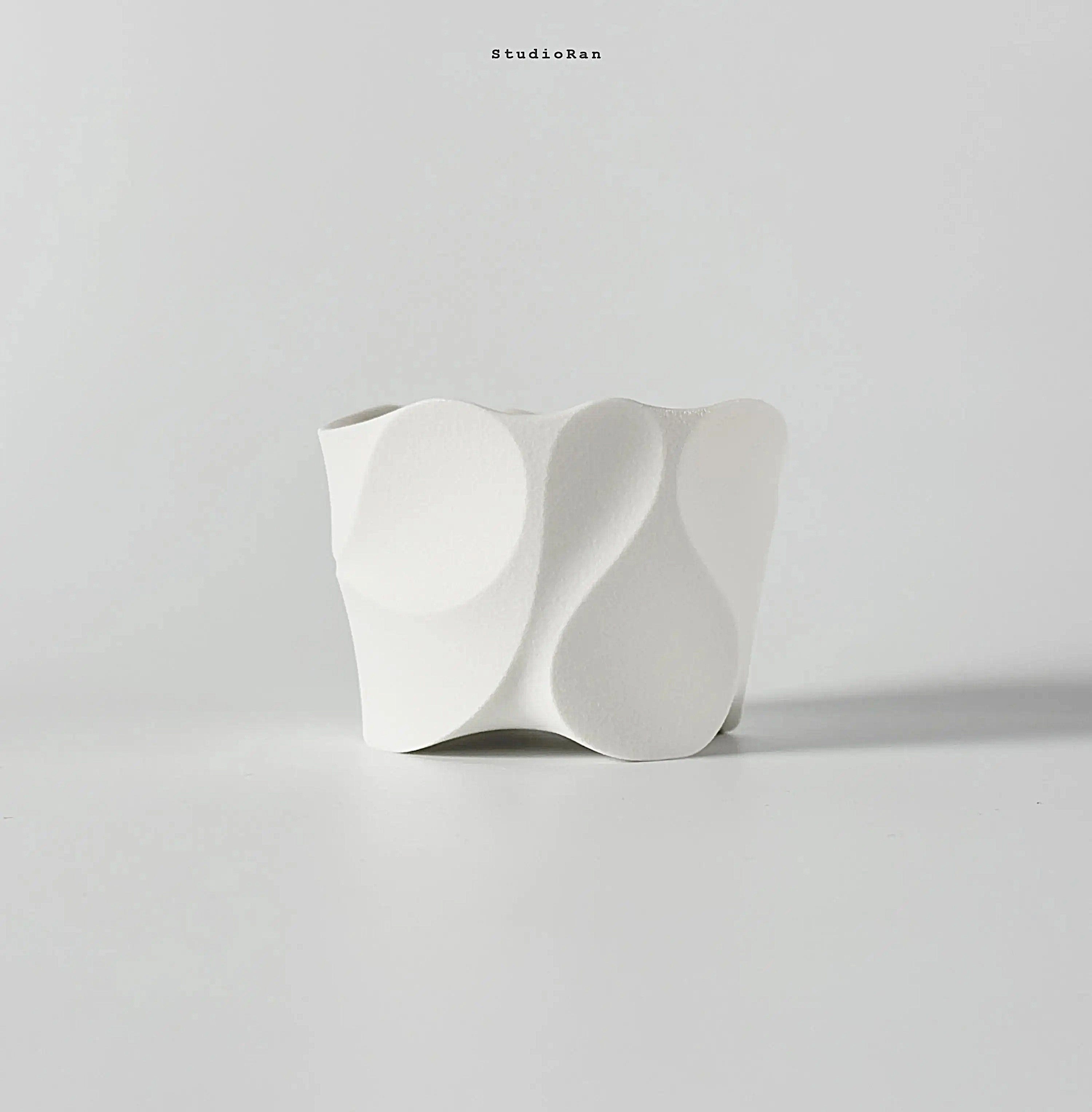  StudioRan CURVE 03 CERAMIC SHORT CUP |  TROVE & TONE
