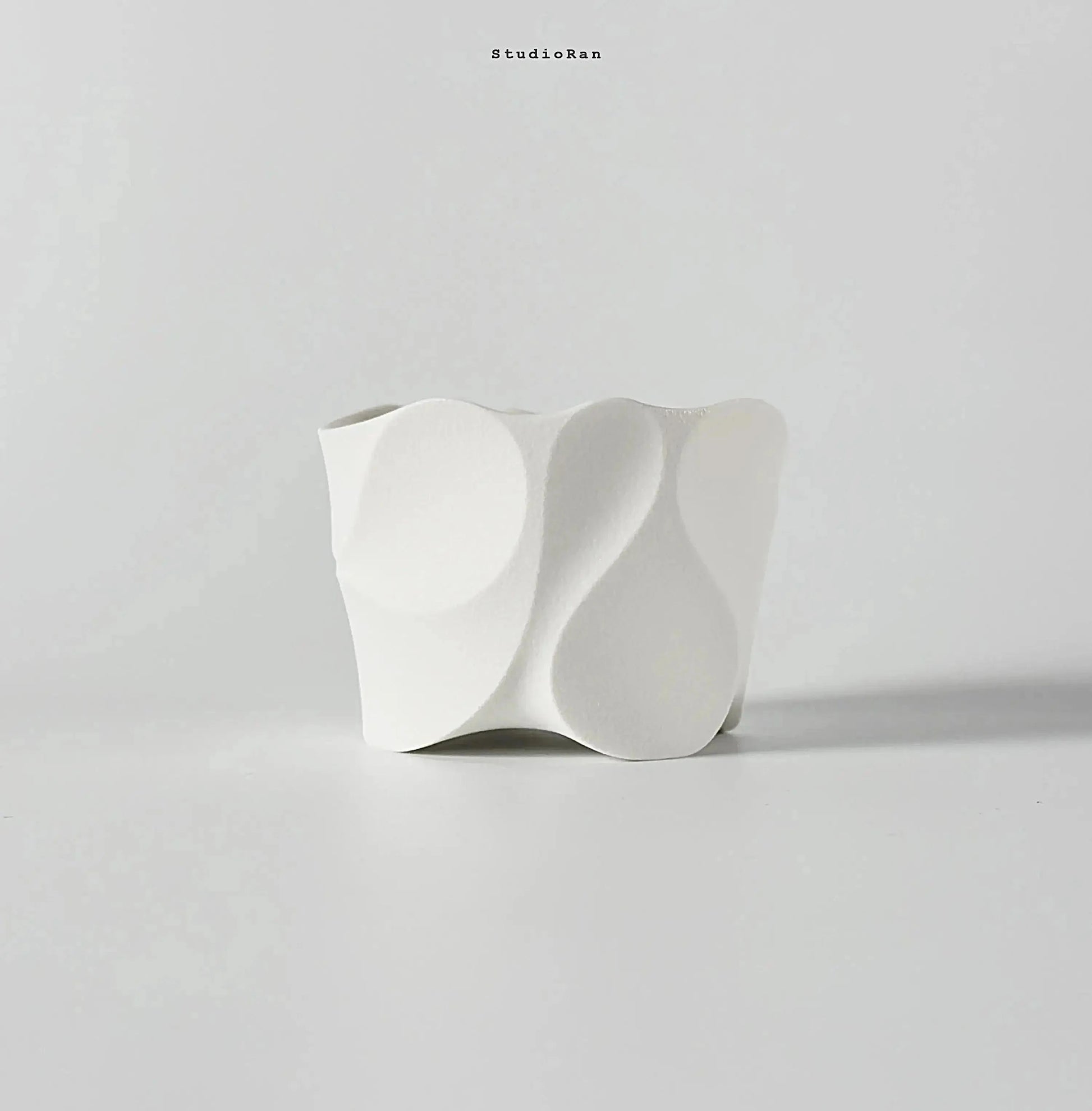  StudioRan CURVE 03 CERAMIC SHORT CUP |  TROVE & TONE