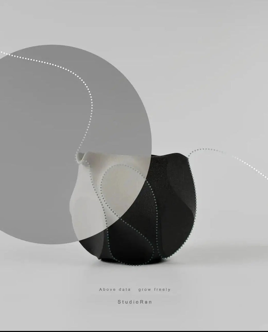  StudioRan CURVE 05 CERAMIC TEA PITCHER |  TROVE & TONE