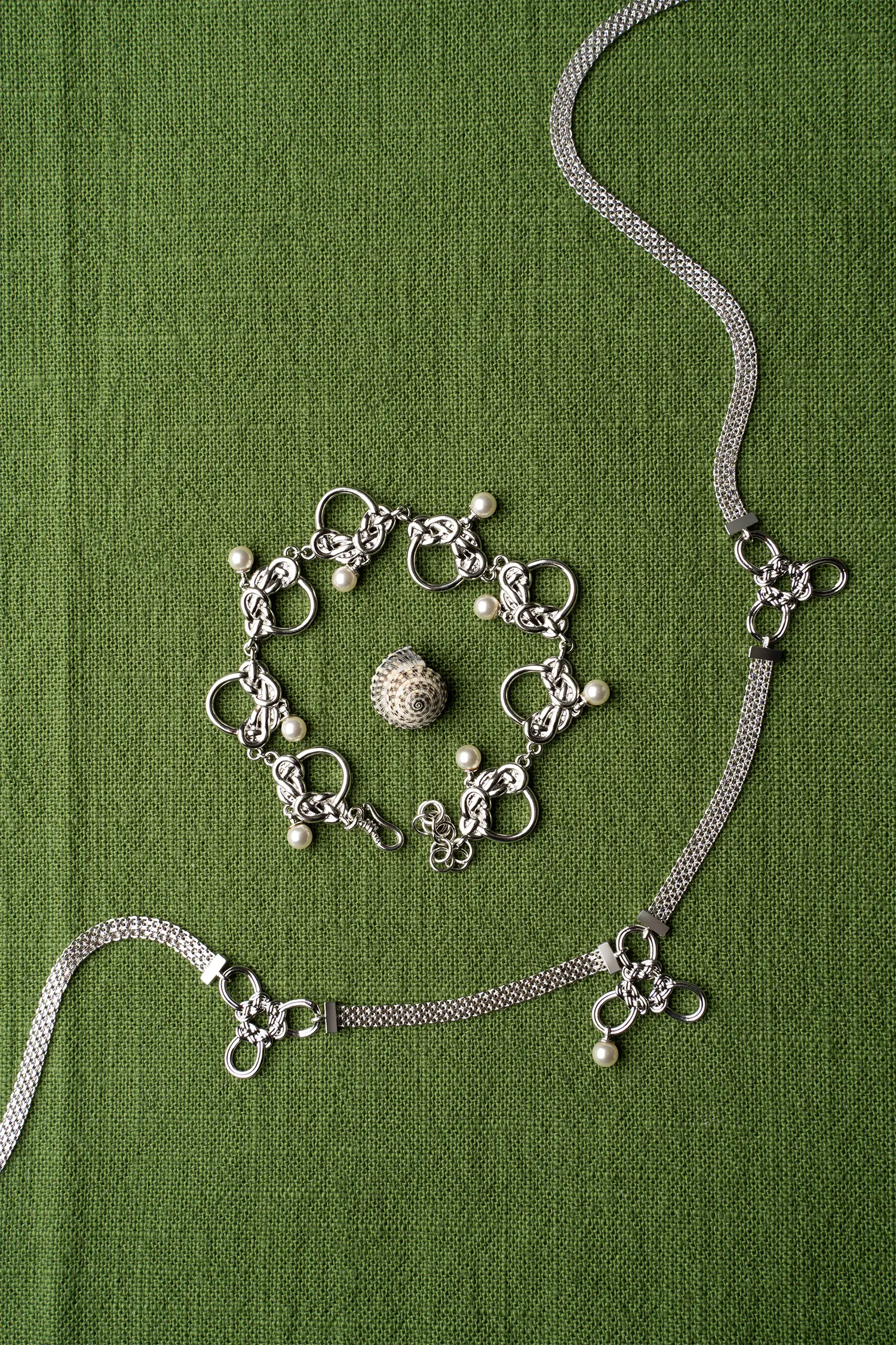  WANYEE CRAFT INTERLOCKING DOUBLE COIN KNOT PEARL BRACELET |  TROVE & TONE