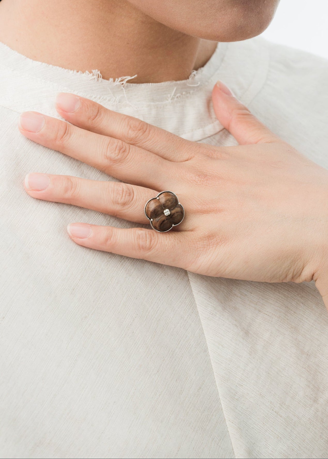  AESTH & UTIL ETERNAL KNOT NATURAL SANDALWOOD RING |  TROVE & TONE