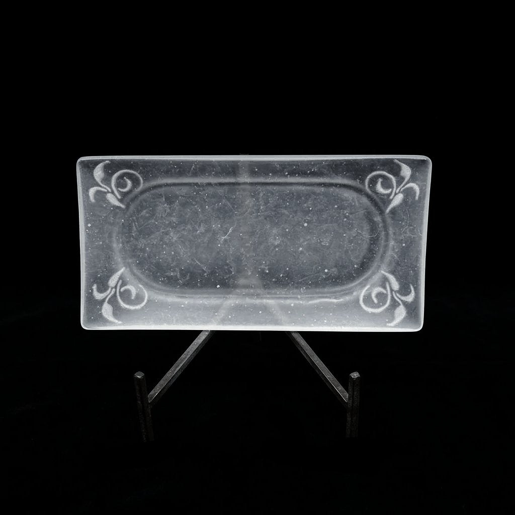  guAi Studio FROSTED GLASS PATE DE VERRE FOOTED PLATE |  TROVE & TONE