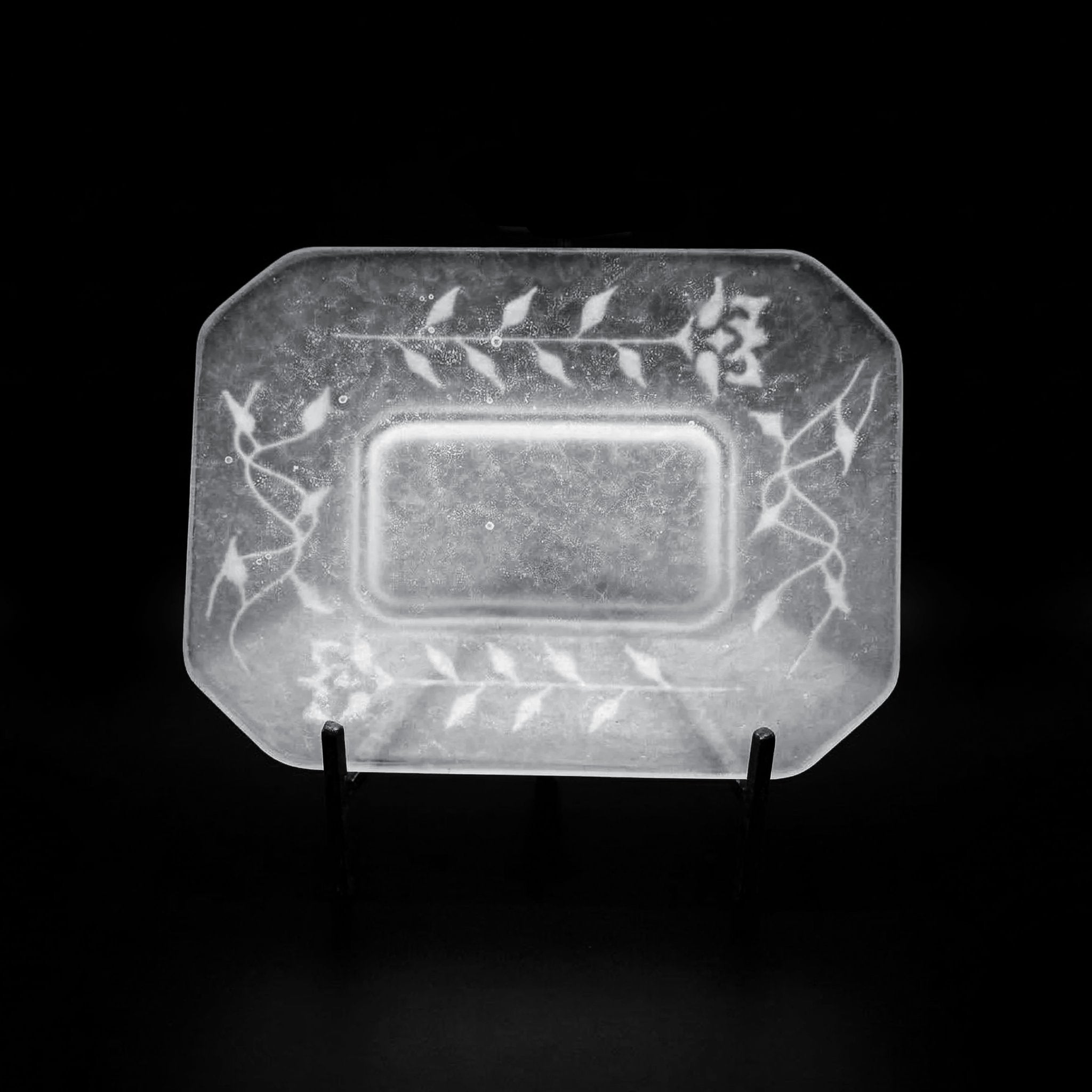  guAi Studio FROSTED GLASS PATE DE VERRE OCTAGONAL DISH |  TROVE & TONE
