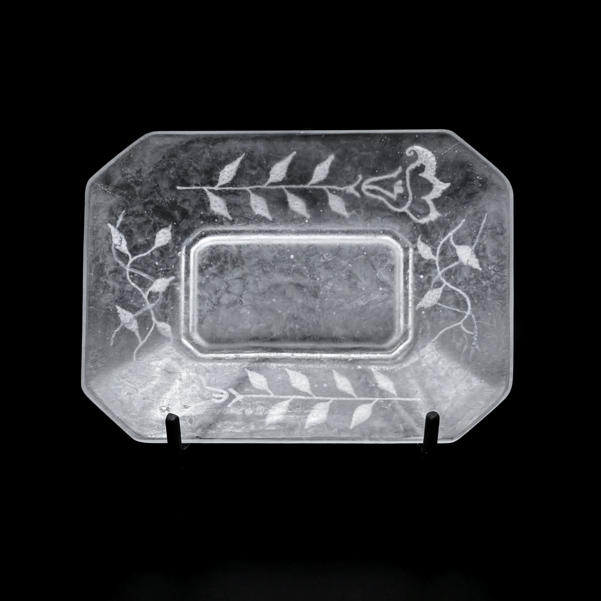  guAi Studio FROSTED GLASS PATE DE VERRE OCTAGONAL DISH |  TROVE & TONE