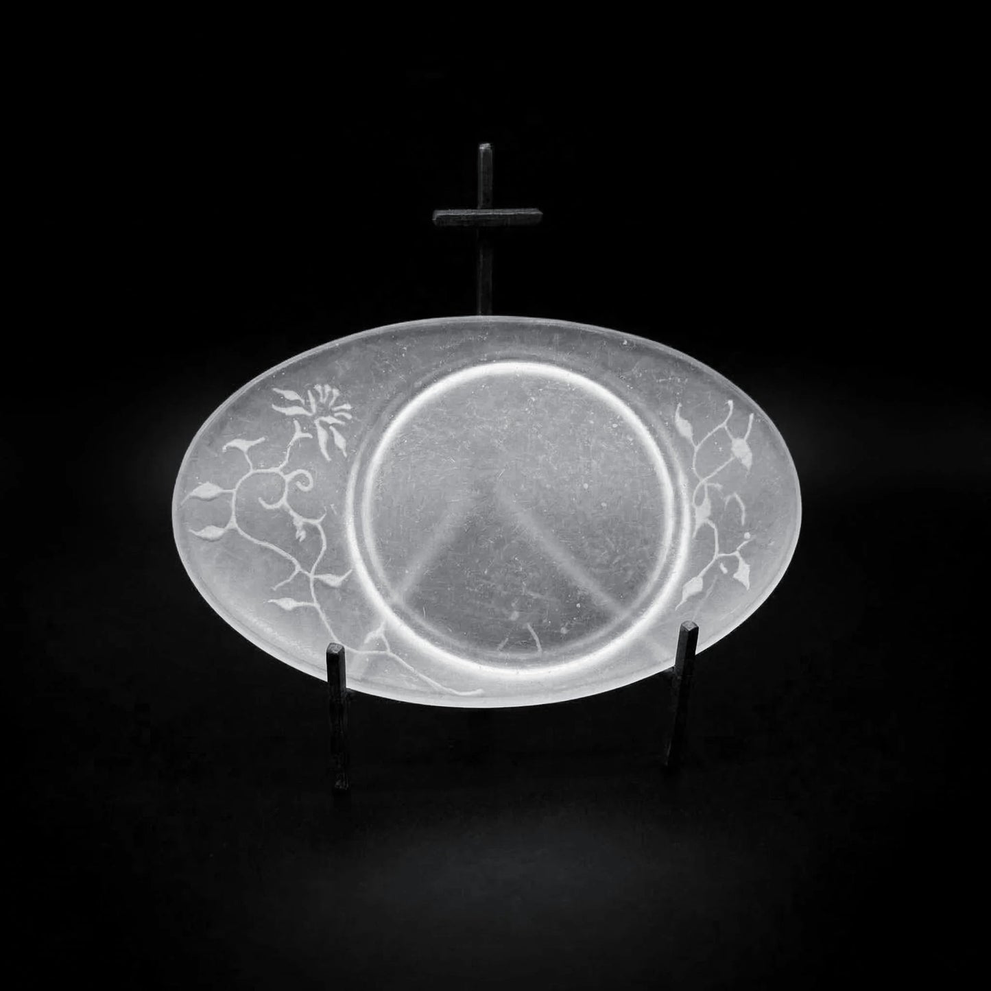  guAi Studio FROSTED GLASS PATE DE VERRE OVAL TRAY |  TROVE & TONE