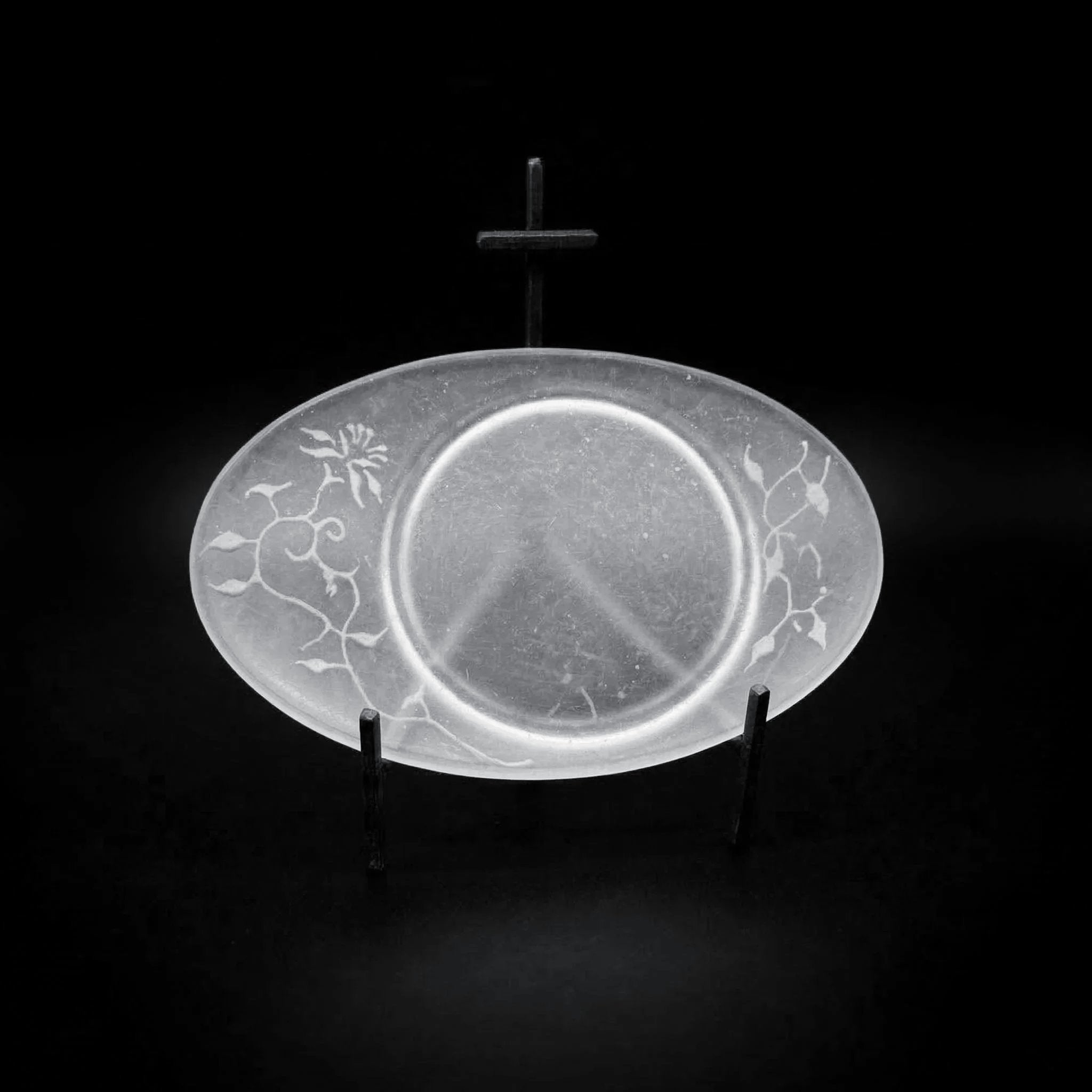  guAi Studio FROSTED GLASS PATE DE VERRE OVAL TRAY |  TROVE & TONE