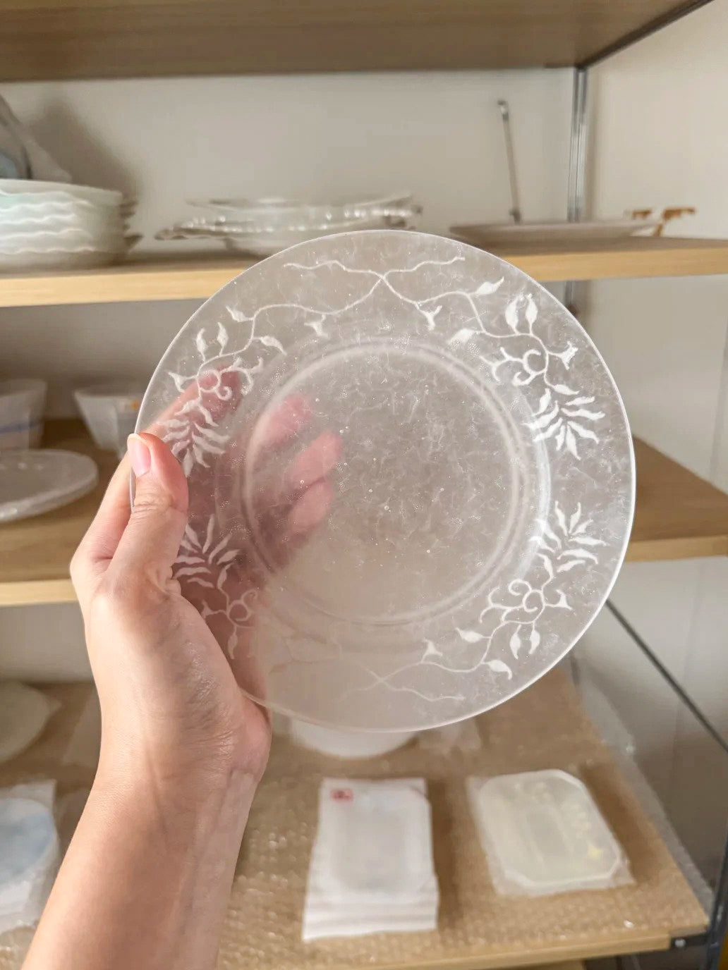 guAi Studio FROSTED GLASS PATE DE VERRE PLATE 01 |  TROVE & TONE