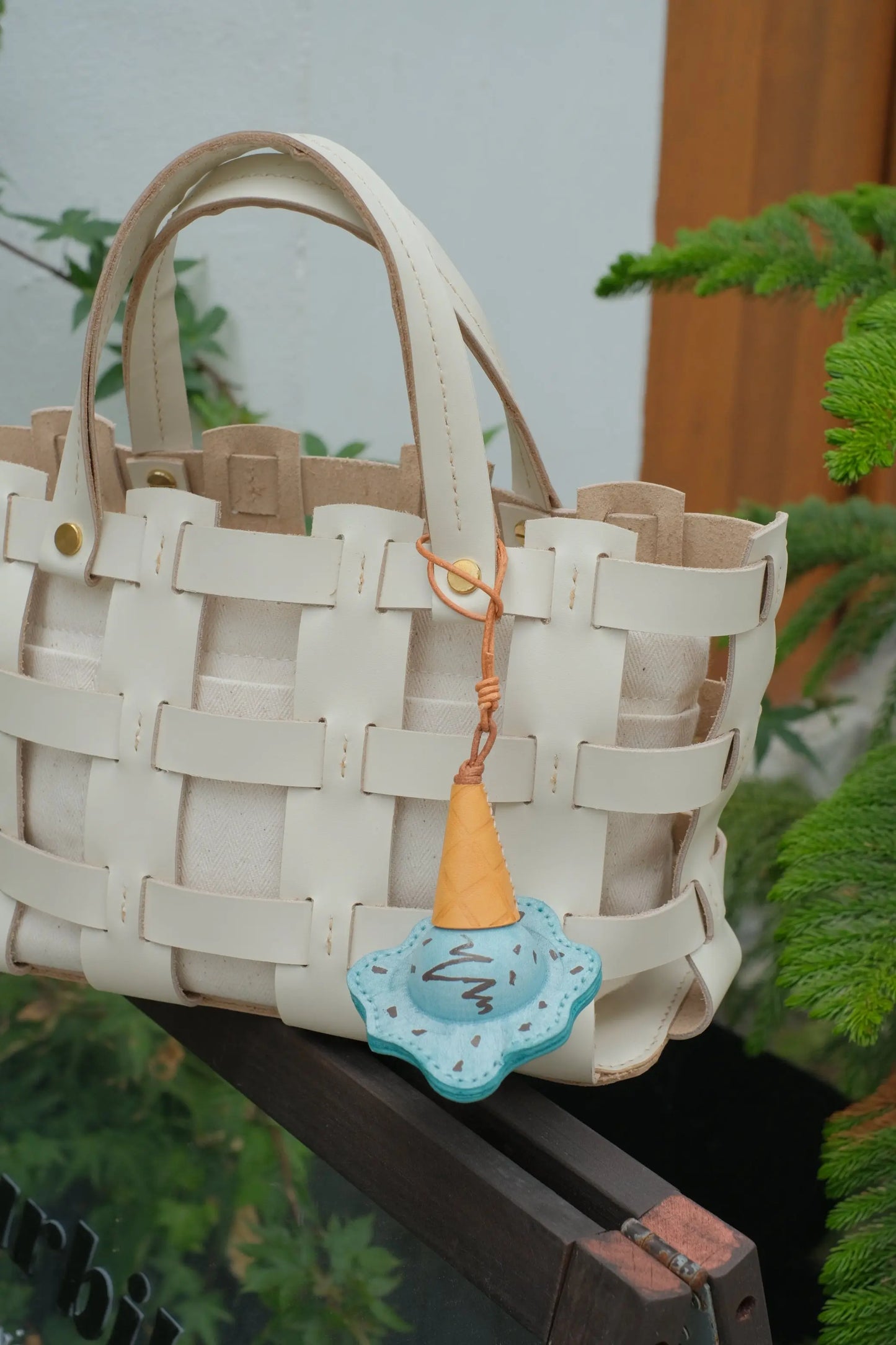  ChengTian HANDMADE LEATHER ICE CREAM CHARM |  TROVE & TONE