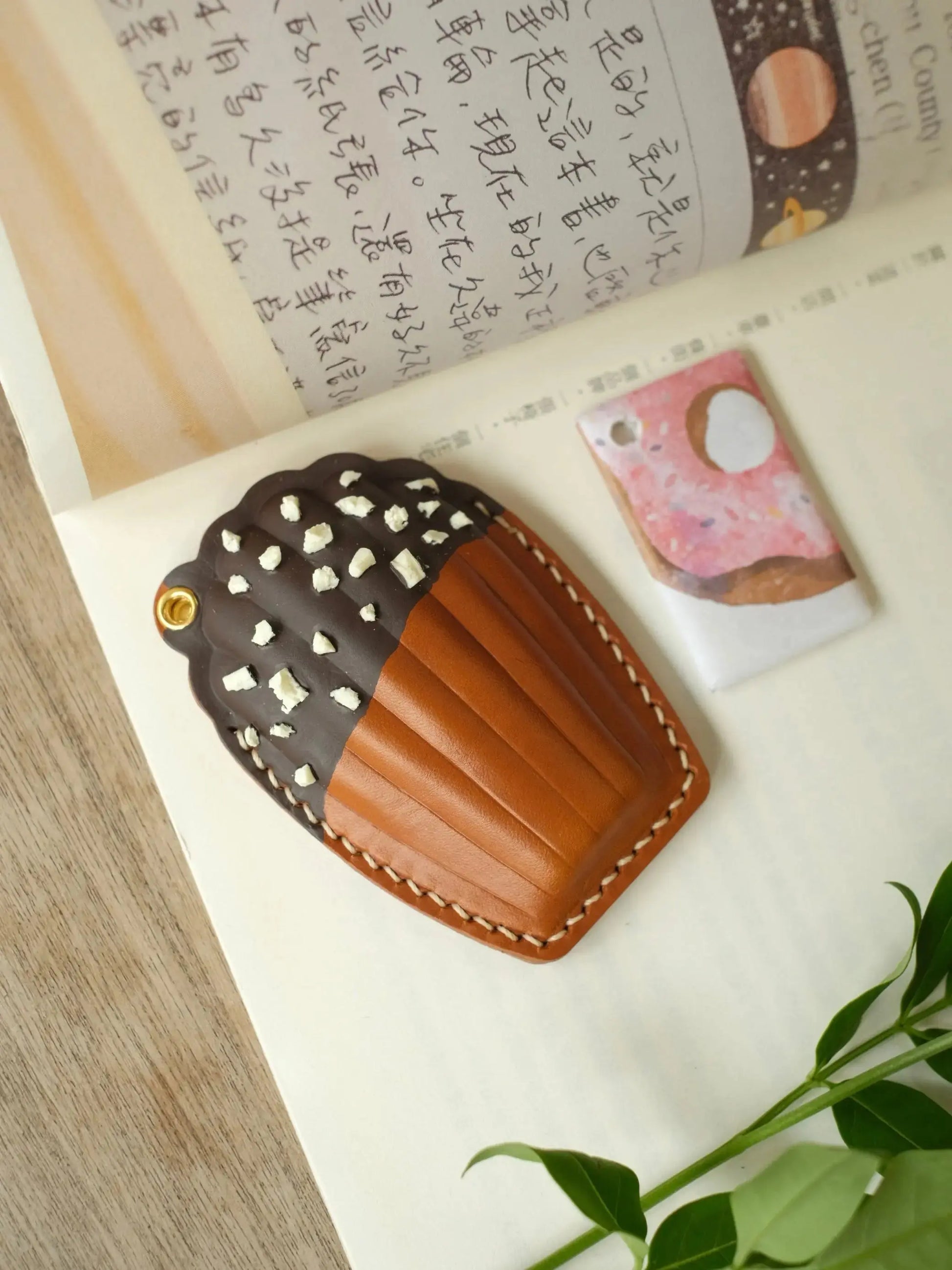  ChengTian HANDMADE LEATHER MADELEINE CHARM & FOB CASE |  TROVE & TONE