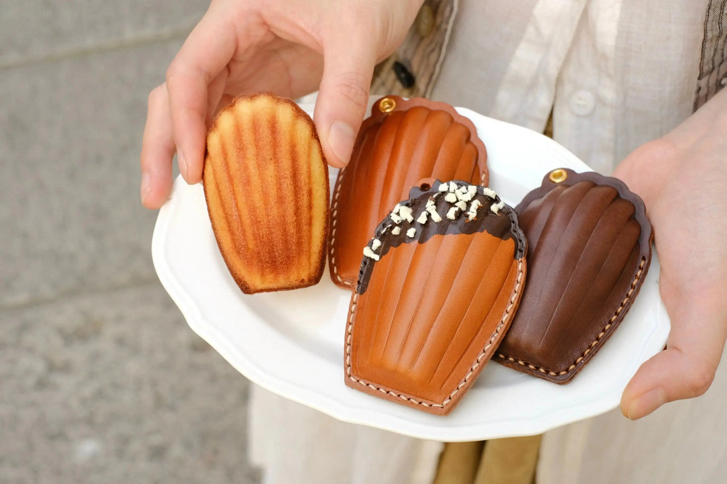  ChengTian HANDMADE LEATHER MADELEINE CHARM & FOB CASE |  TROVE & TONE