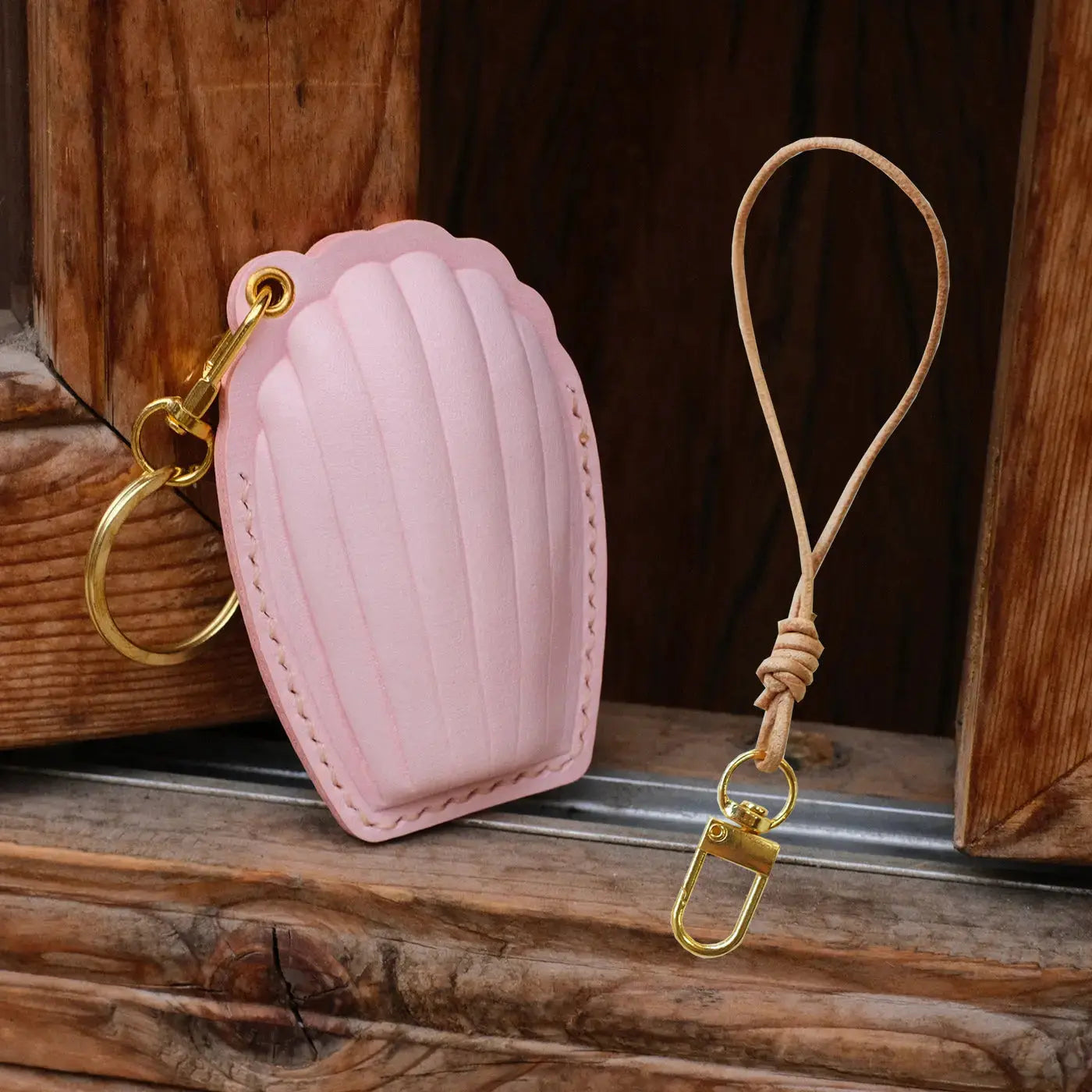  ChengTian HANDMADE LEATHER MADELEINE CHARM & FOB CASE |  TROVE & TONE