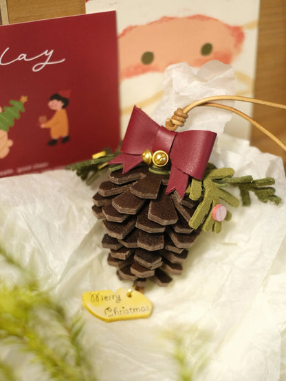  ChengTian HANDMADE LEATHER PINECONE CHARM |  TROVE & TONE