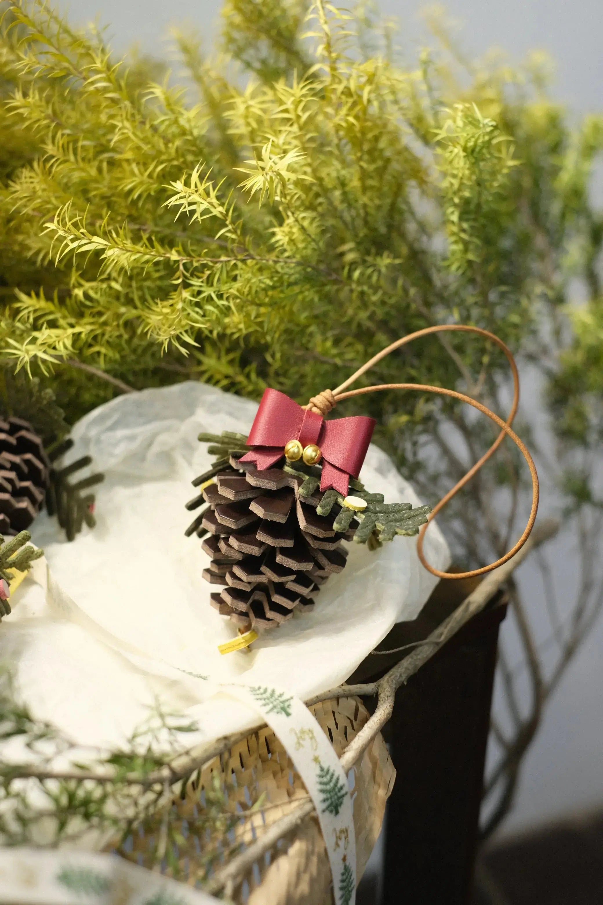  ChengTian HANDMADE LEATHER PINECONE CHARM |  TROVE & TONE