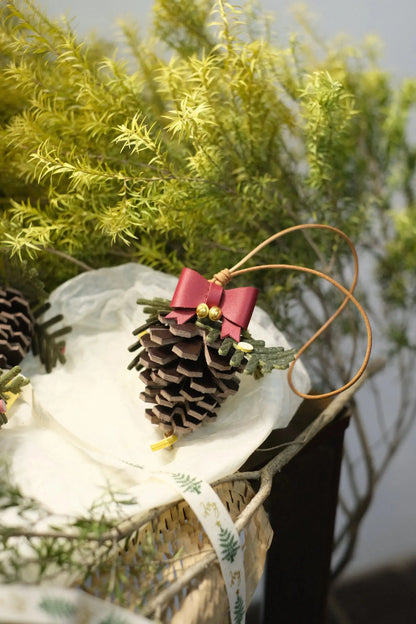  ChengTian HANDMADE LEATHER PINECONE CHARM |  TROVE & TONE