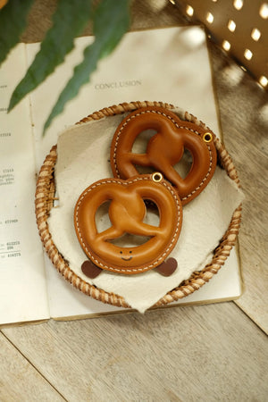  ChengTian HANDMADE LEATHER PRETZEL CHARM |  TROVE & TONE