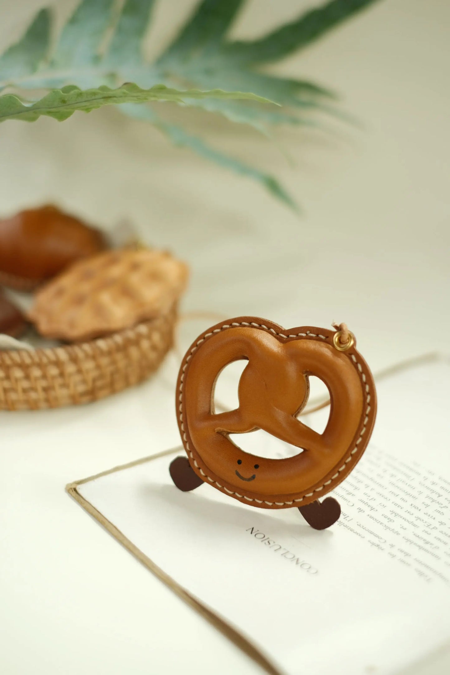  ChengTian HANDMADE LEATHER PRETZEL CHARM |  TROVE & TONE