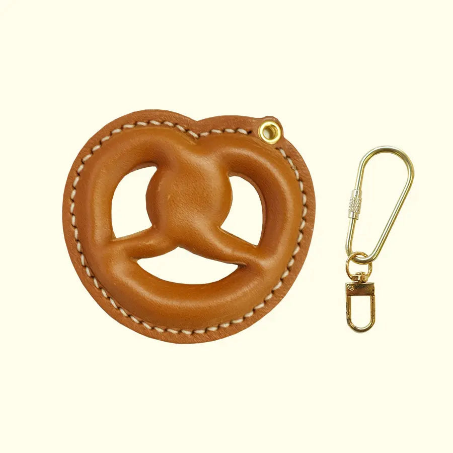  ChengTian HANDMADE LEATHER PRETZEL CHARM |  TROVE & TONE