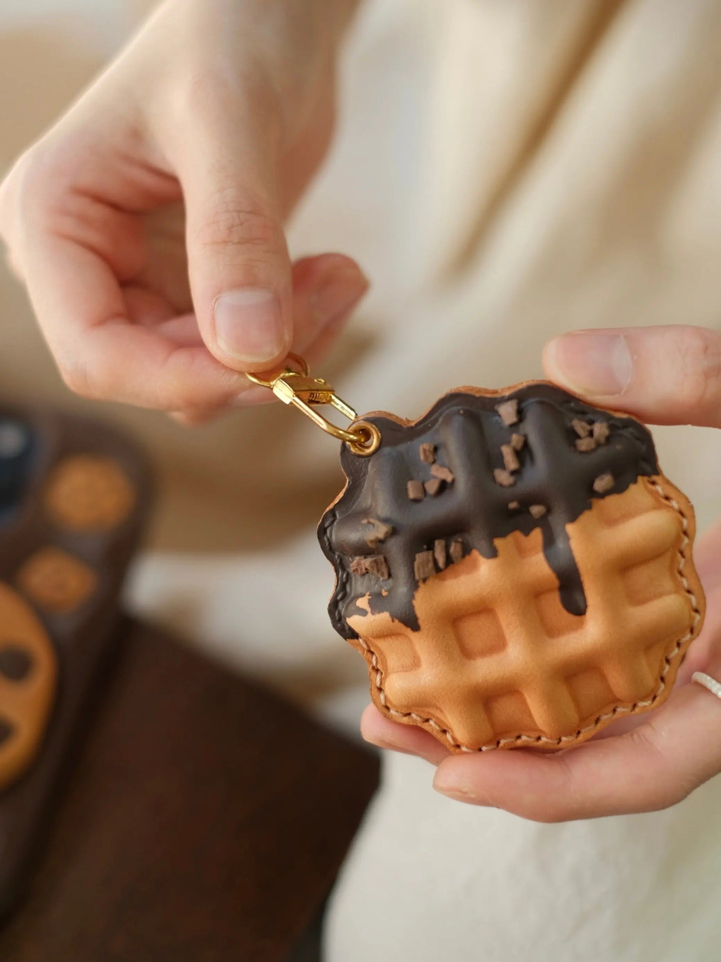  ChengTian HANDMADE LEATHER WAFFLE CHARM & FOB CASE |  TROVE & TONE