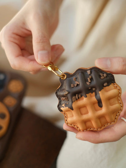  ChengTian HANDMADE LEATHER WAFFLE CHARM & FOB CASE |  TROVE & TONE