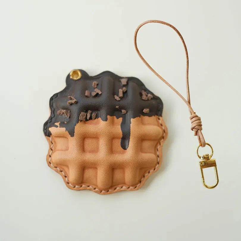  ChengTian HANDMADE LEATHER WAFFLE CHARM & FOB CASE |  TROVE & TONE