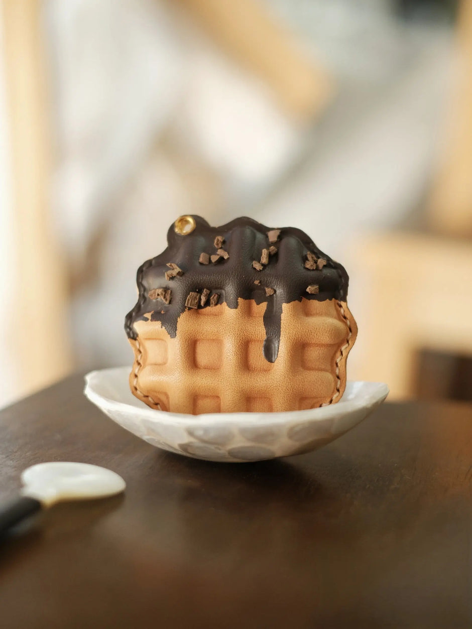  ChengTian HANDMADE LEATHER WAFFLE CHARM & FOB CASE |  TROVE & TONE
