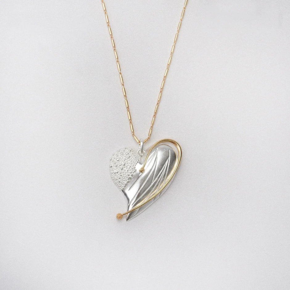 HEART-SHAPED LONG NECKLACE Necklace TROVE & TONE