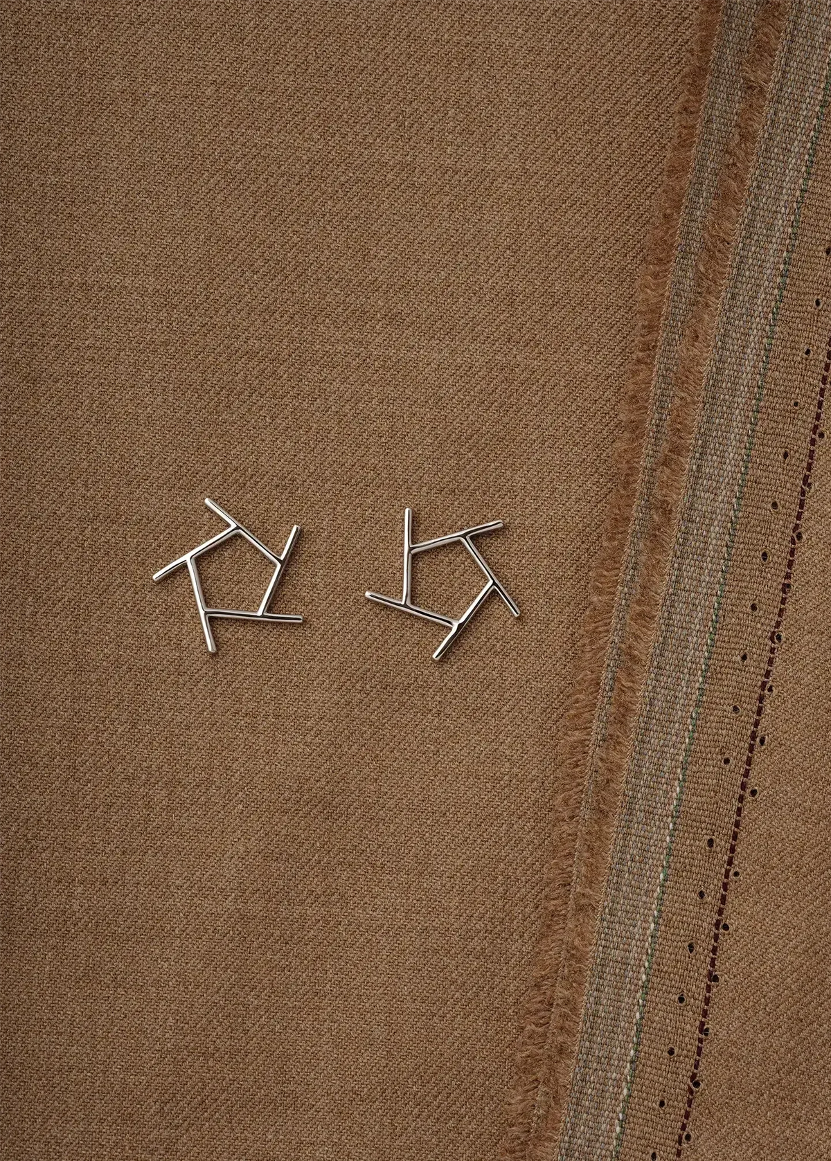  WANYEE CRAFT ICE CRACKLE LINEAR STAR STUDS |  TROVE & TONE
