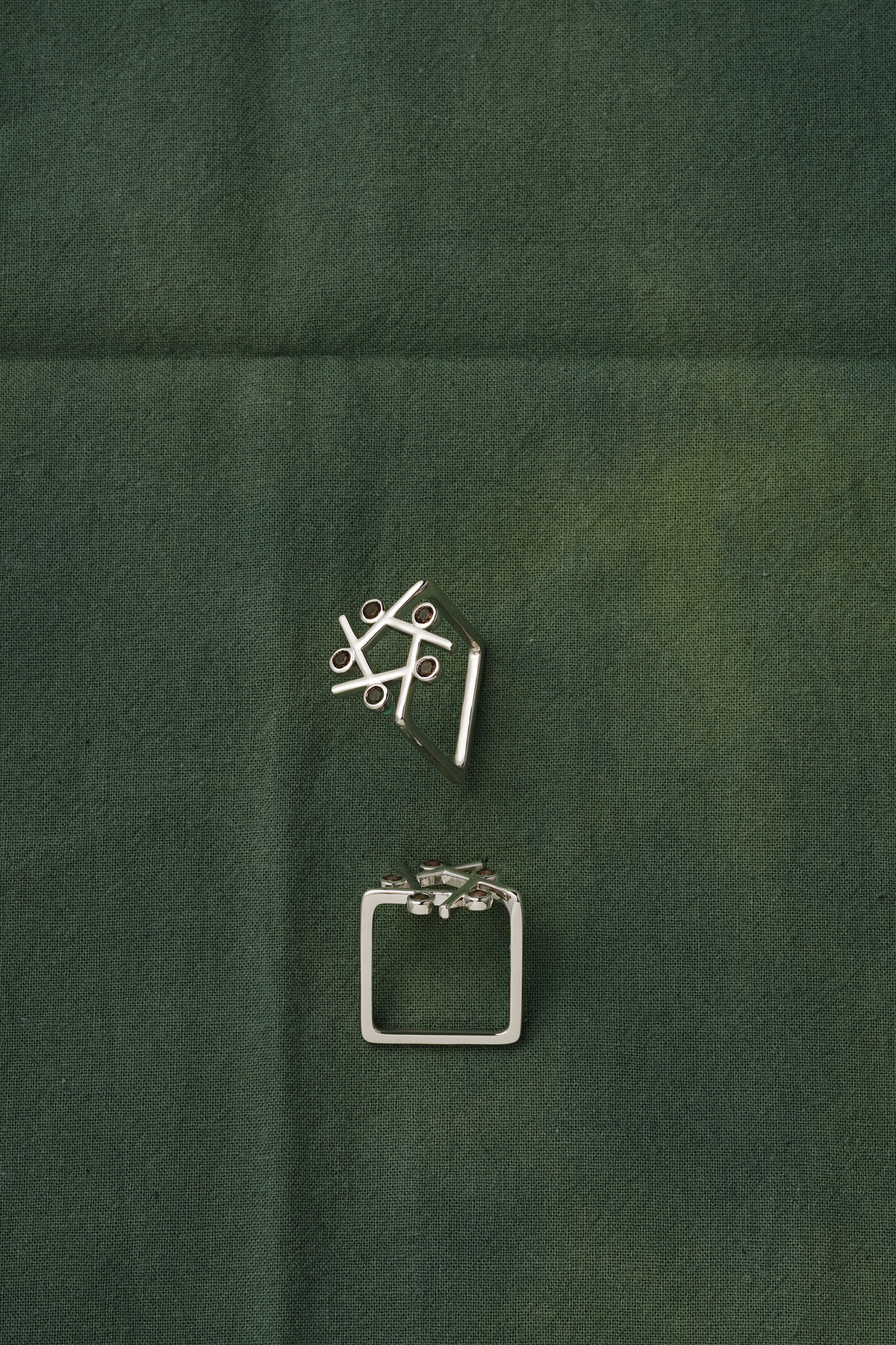  WANYEE CRAFT ICE CRACKLE LINEAR STAR SQUARE RING |  TROVE & TONE