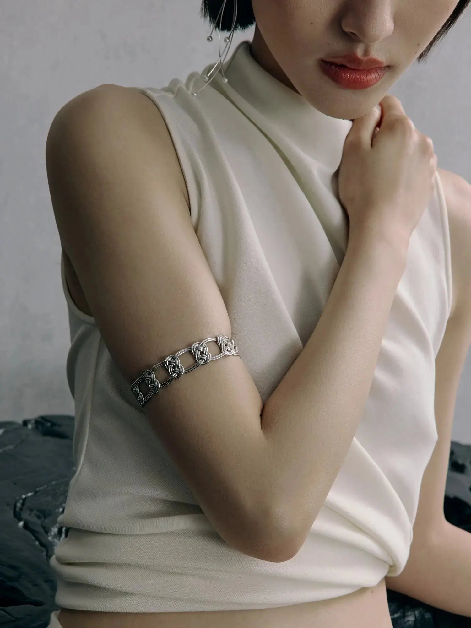  WANYEE CRAFT INTERLOCKING DOUBLE COIN KNOT CUFF |  TROVE & TONE