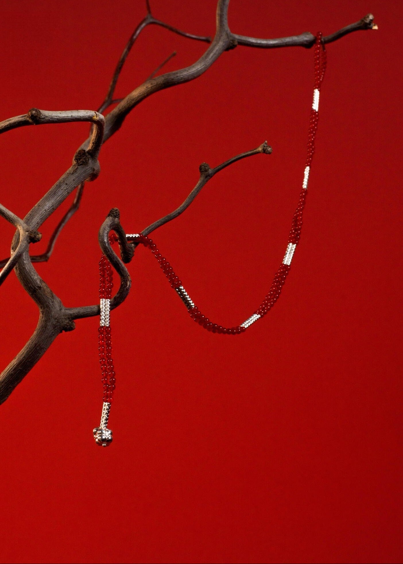  AESTH & UTIL MAGNETIC FORTUNE MULTIWAY BEADED CHAIN |  TROVE & TONE