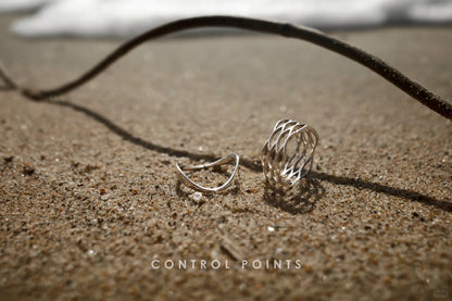 TROVE & TONE CIRCULAR GRID MESH RING  |  TROVE & TONE