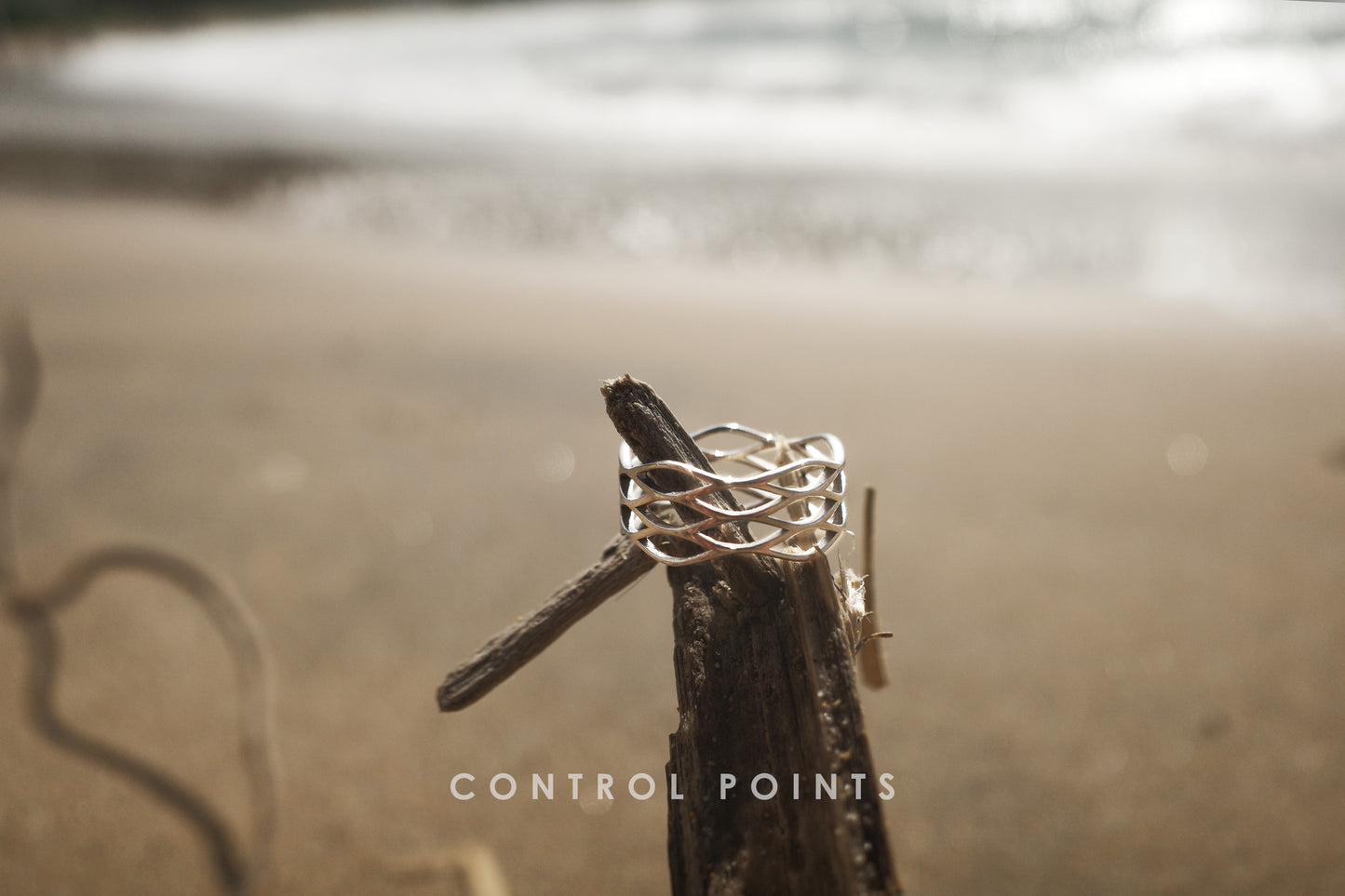 TROVE & TONE CIRCULAR GRID MESH RING  |  TROVE & TONE