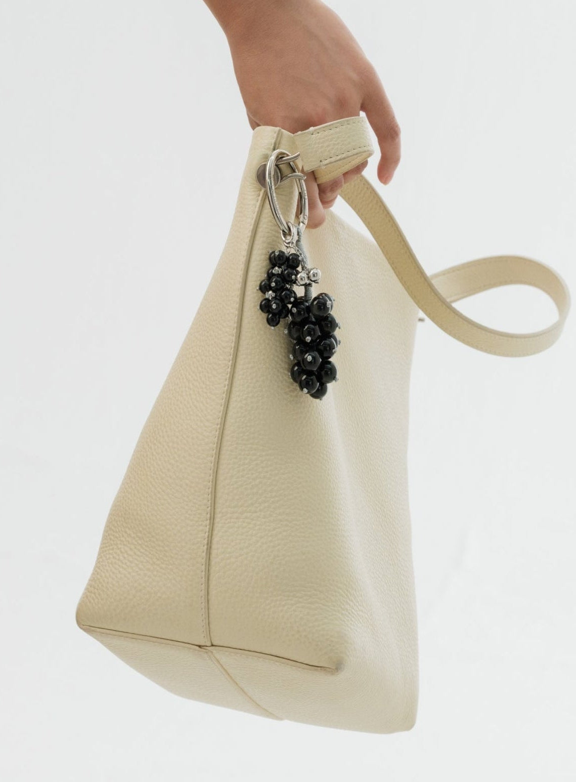  AESTH & UTIL OBSIDIAN GRAPE MULTIWAY BAG CHARM |  TROVE & TONE