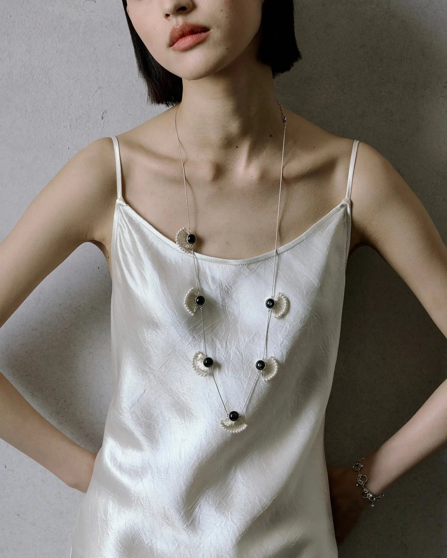  WANYEE CRAFT OBSIDIAN PEARL CONSTELLATION LONG NECKLACE |  TROVE & TONE