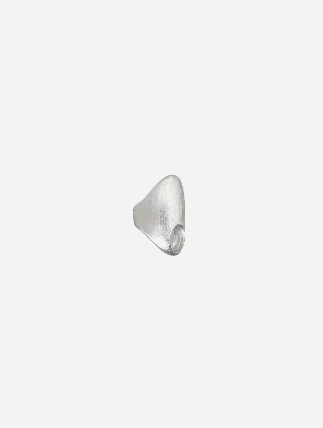  ON IISLAND OVAL CLEAR QUARTZ EAR CUFF |  TROVE & TONE