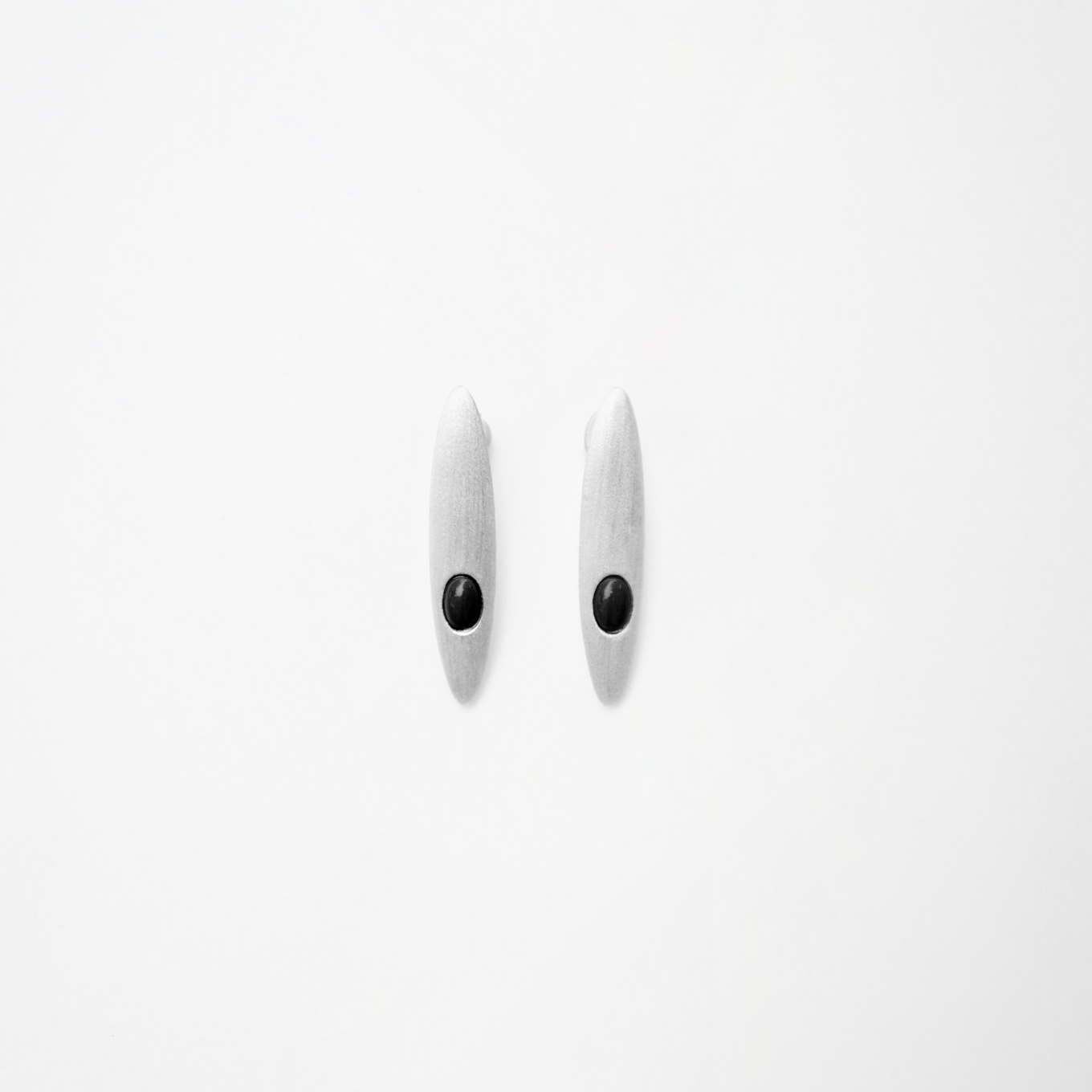  ON IISLAND OVAL GEMSTONE STUD EARRINGS |  TROVE & TONE