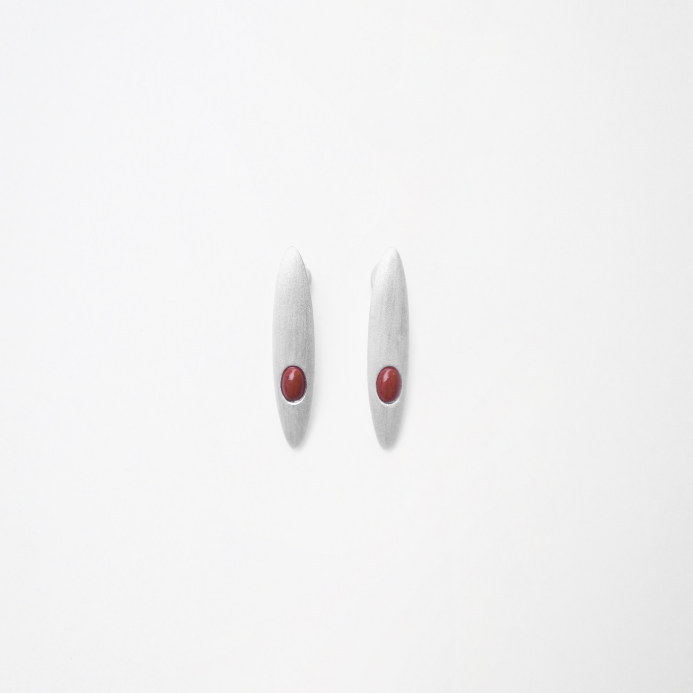  ON IISLAND OVAL GEMSTONE STUD EARRINGS |  TROVE & TONE