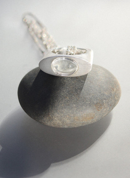  ON IISLAND OVAL OBSIDIAN PENDANT RING（副本） |  TROVE & TONE