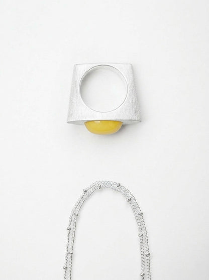  ON IISLAND OVAL HONEY AMBER PENDANT RING |  TROVE & TONE